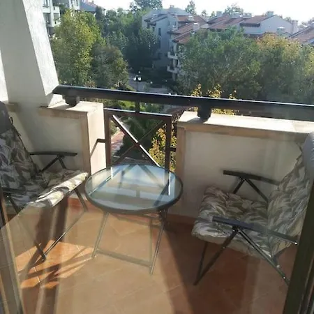Lozenes Oasis & Sea View Cozy Apartment *